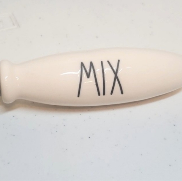 New Rae Dunn Mix Wisk - Picture 2 of 3